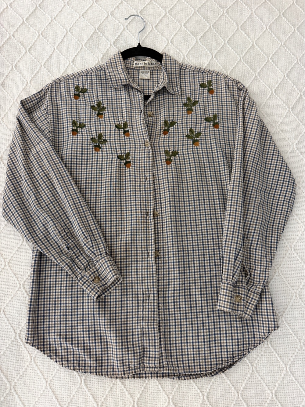 Vintage embroidered 100% cotton button up
